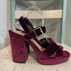 MOSSIMO SUPPLY Alexandra Velvet Platform Block Heeled Pumps Size 10 Y2K Witchy
